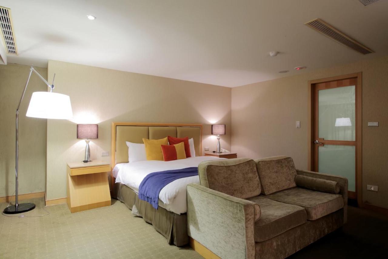 Jin Hua Hotel Luodong Exterior photo